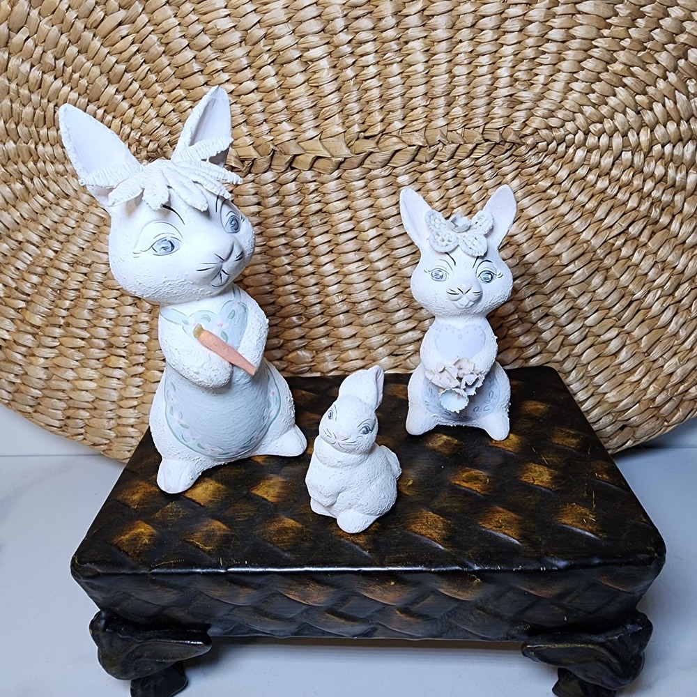 Vintage Set of 3 Hand Painted Ceramic Bunny Rabbit Family Figurines - Easter - Picture 2 of 10